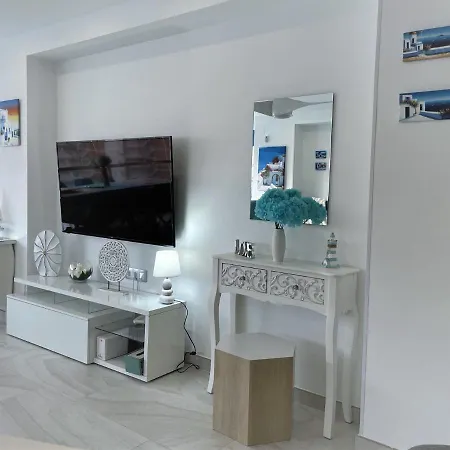 My Sweet Santorini شقة بينايدورم